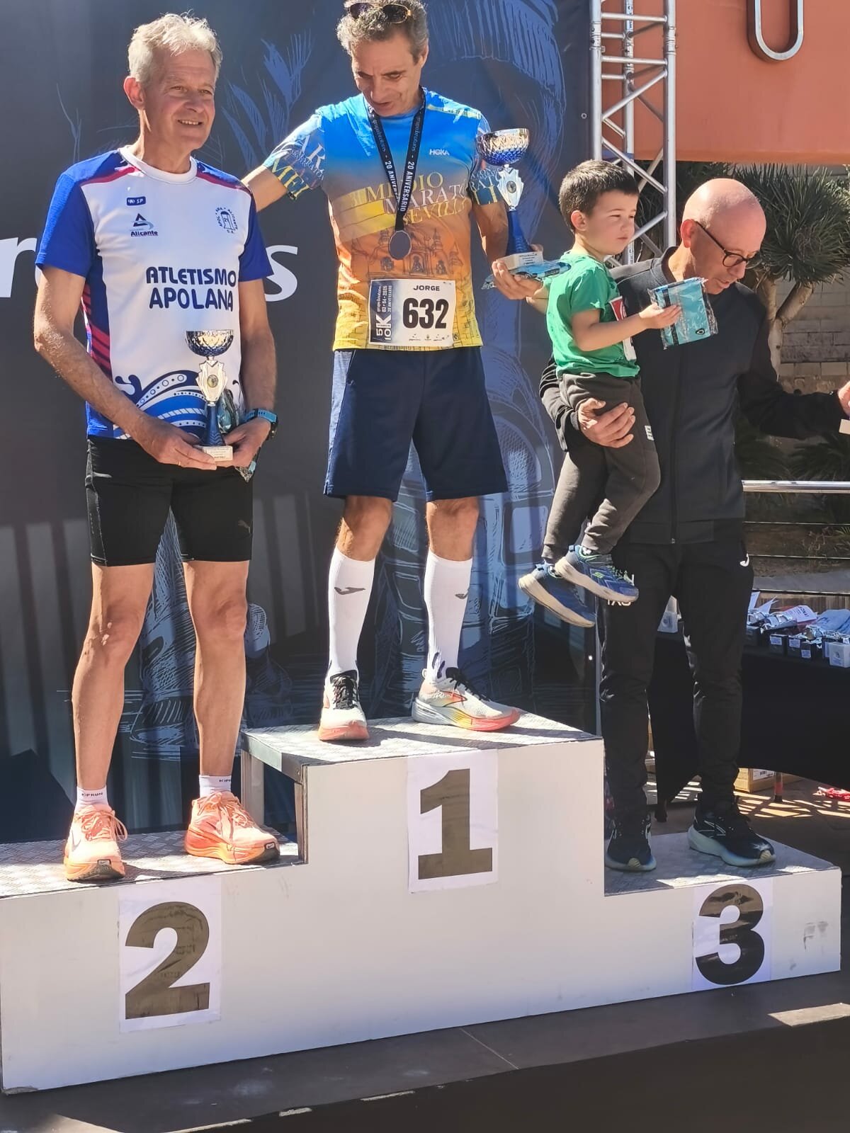 andres-macias-podium-2.jpeg