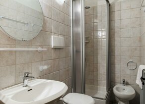 bait%20panorama_andrea%20sgroÌ_2024_lq_13.jpeg bait%20panorama_andrea%20sgroÌ_2024_lq_13.jpeg