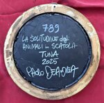 789-la-solitudine-degli-animali-in-scatola-tuna-2025