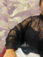 blusa-con-fiocco-in-pizzo