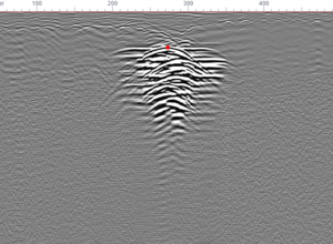 Radargramma GPR con anomalia del sottosuolo rilevata durante indagine georadar