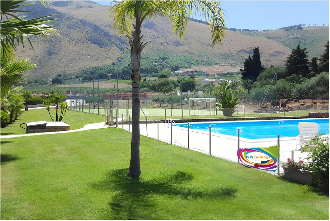 258025_dd9d33f905977b47a6390ac692422ccc93af273b