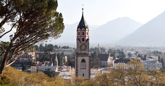 meran_header2_2500x1300.jpeg meran_header2_2500x1300.jpeg