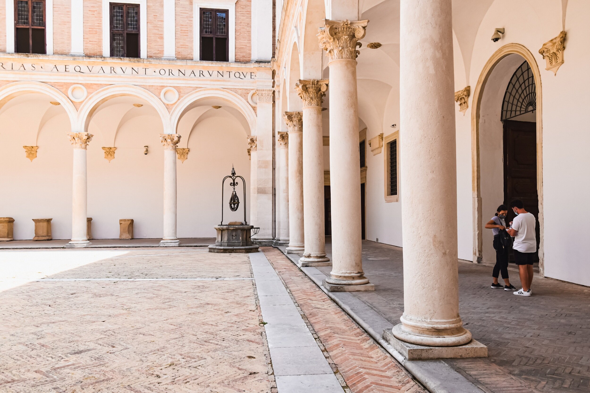urbino_palazzo-ducale_4.jpeg urbino_palazzo-ducale_4.jpeg