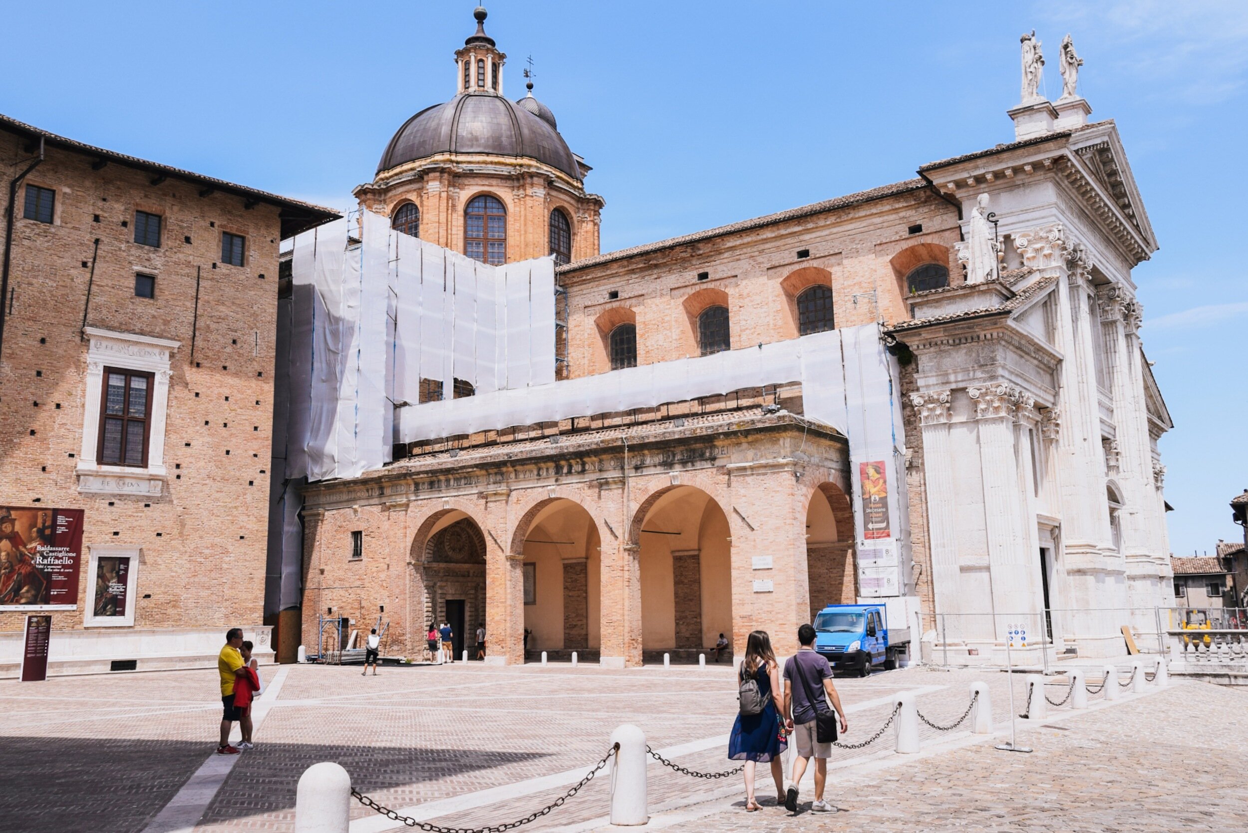 urbino_duomo1.jpeg urbino_duomo1.jpeg