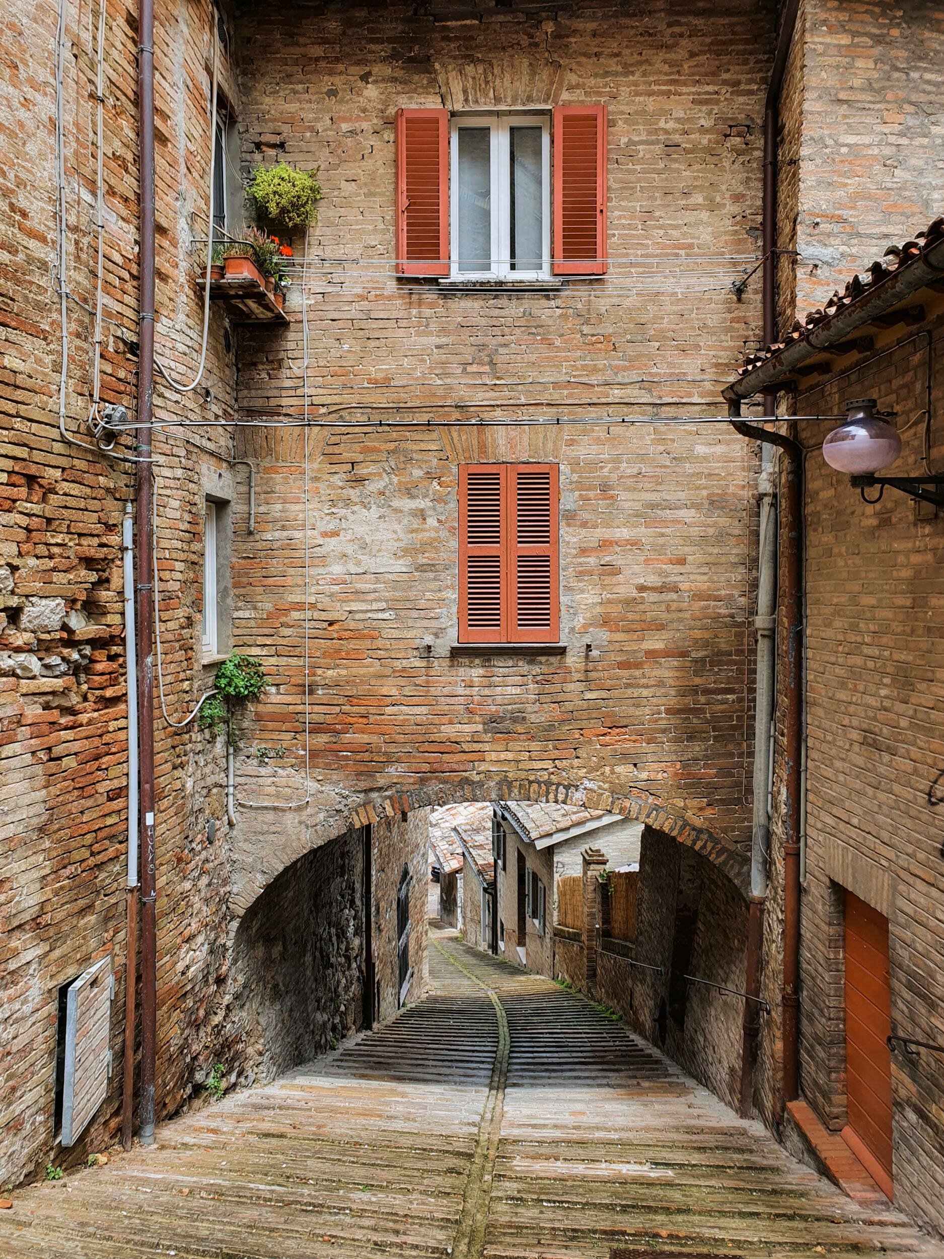 urbino_strade-e-vicoli-3.jpeg urbino_strade-e-vicoli-3.jpeg