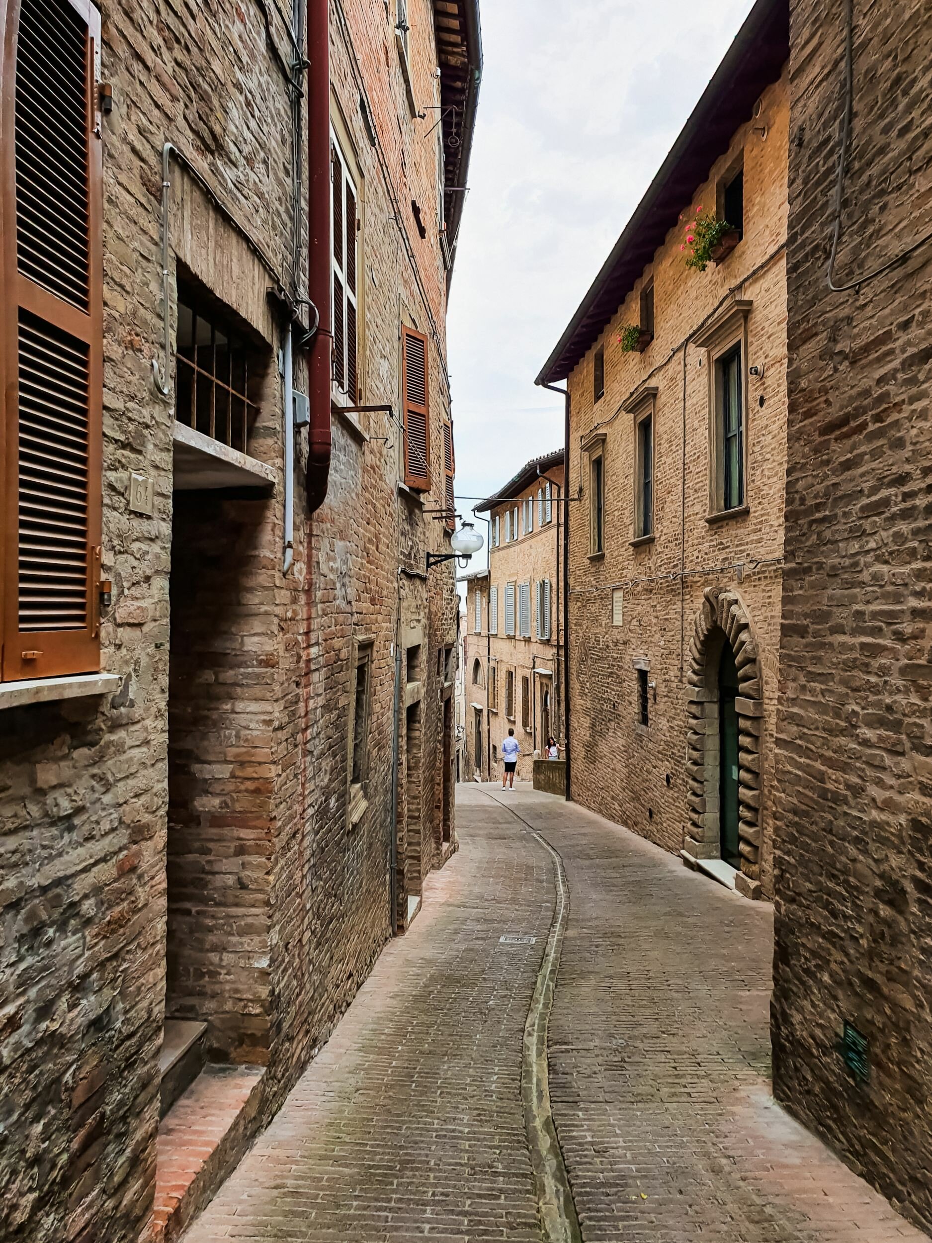 urbino_strade-e-vicoli-4.jpeg urbino_strade-e-vicoli-4.jpeg