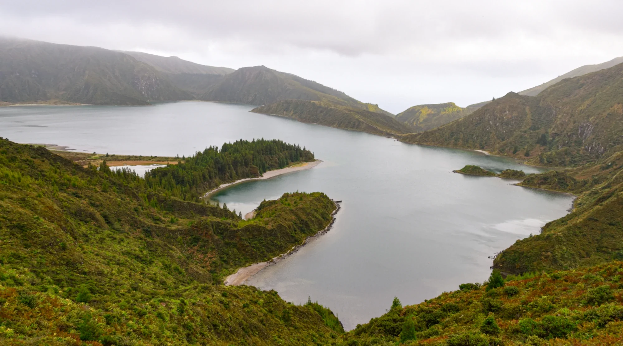 azoren_lagoa-do-fogo.webp