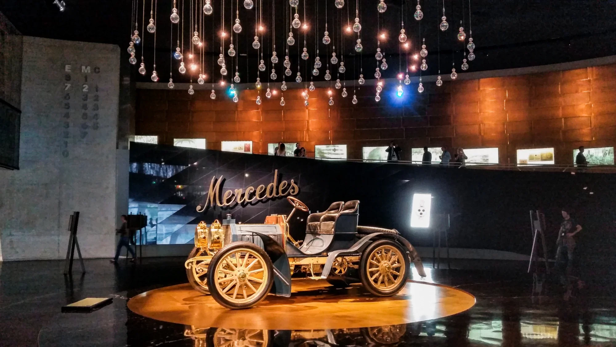 stuttgart_daimler-museum-1.webp