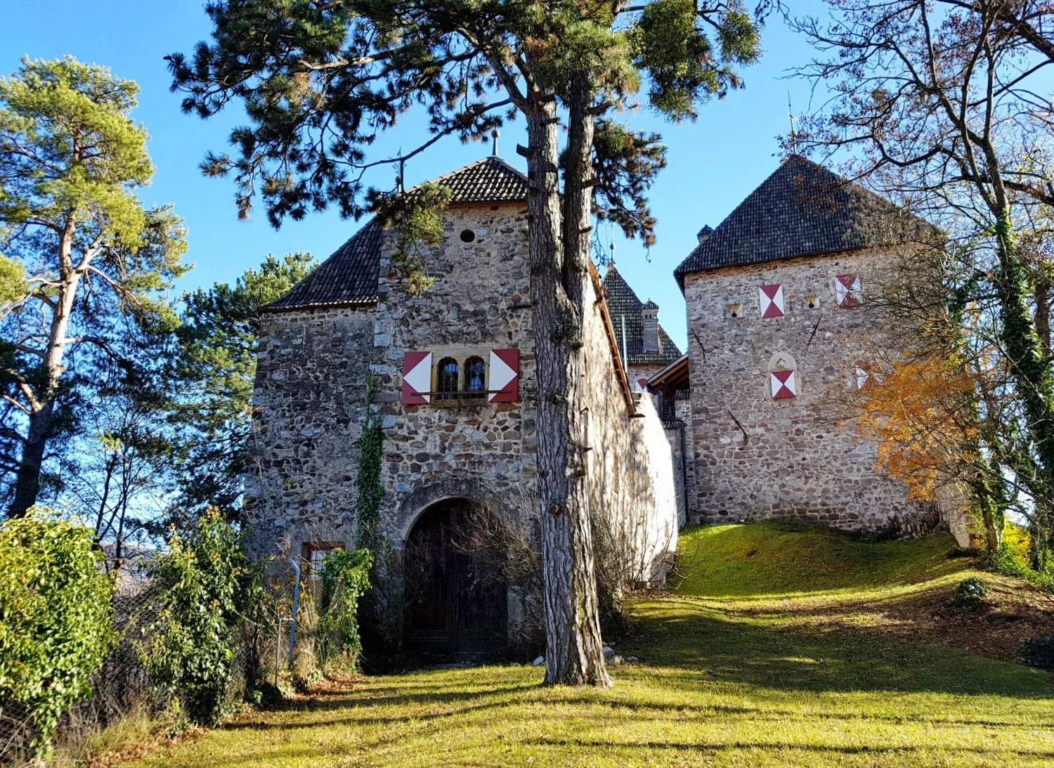 burgenweg-tisens_wehrburg.webp