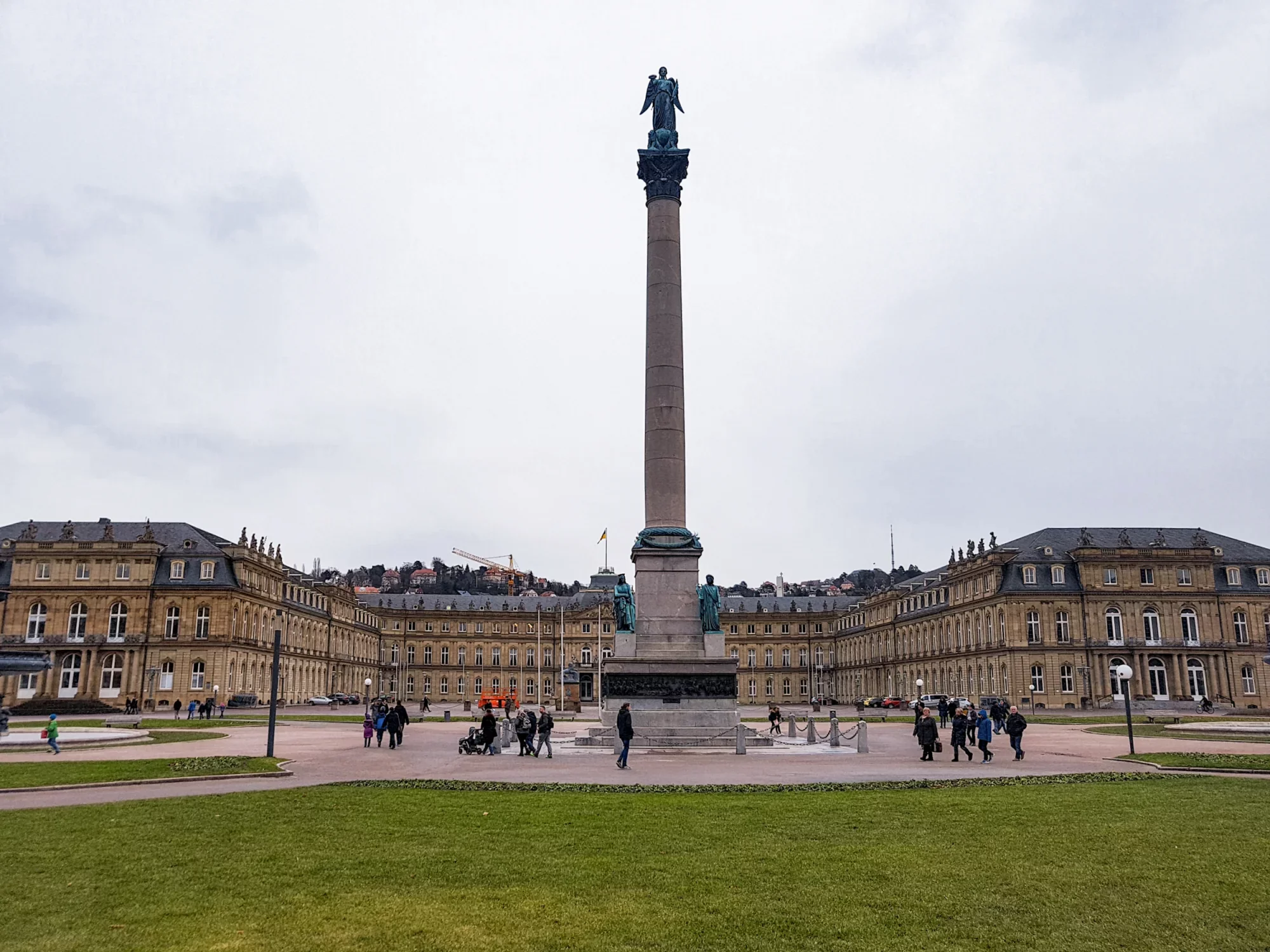 stuttgart_schlossplatz-2.webp