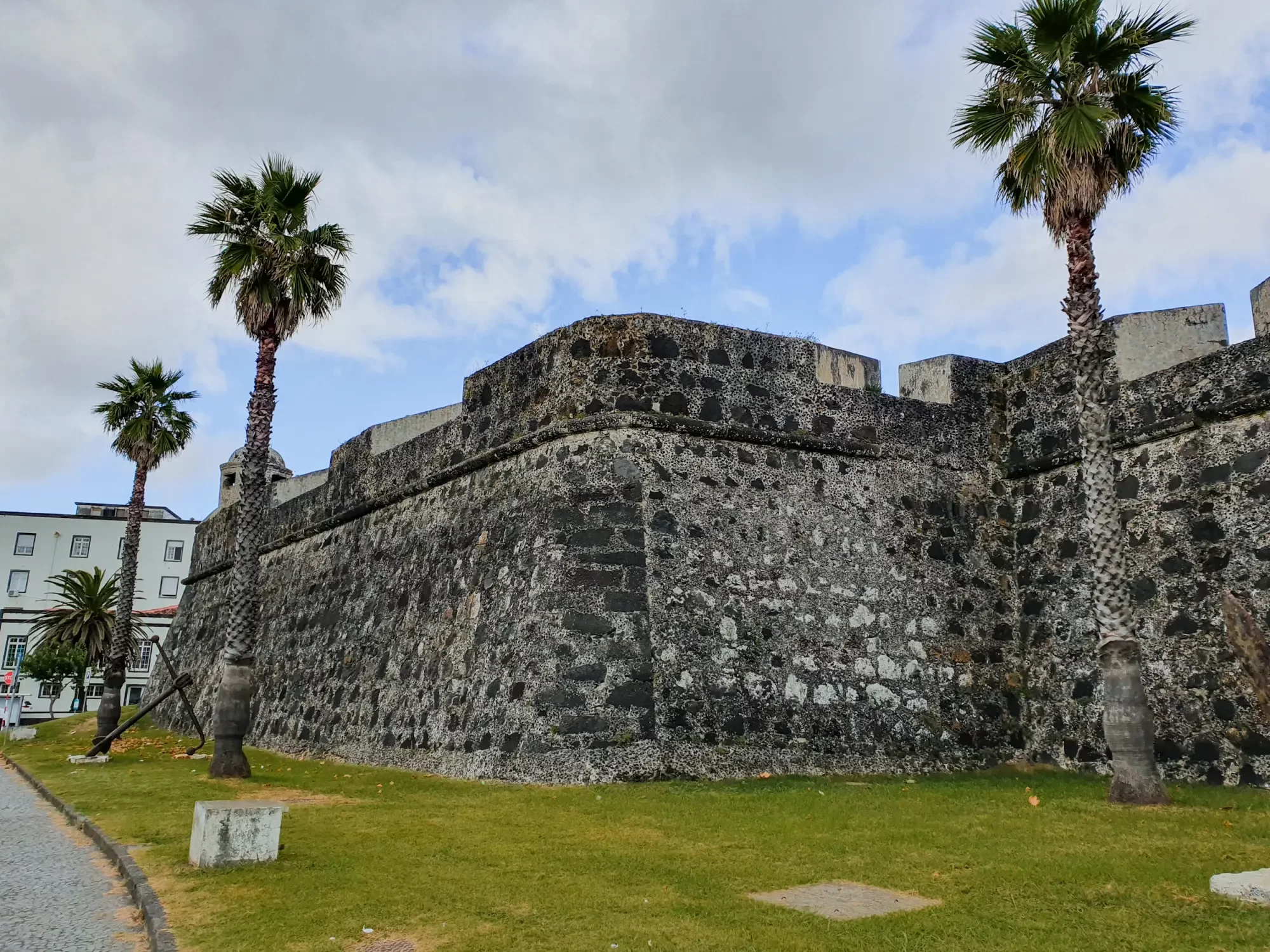 azoren_ponta-delgada_festung-1.webp azoren_ponta-delgada_festung-1.webp
