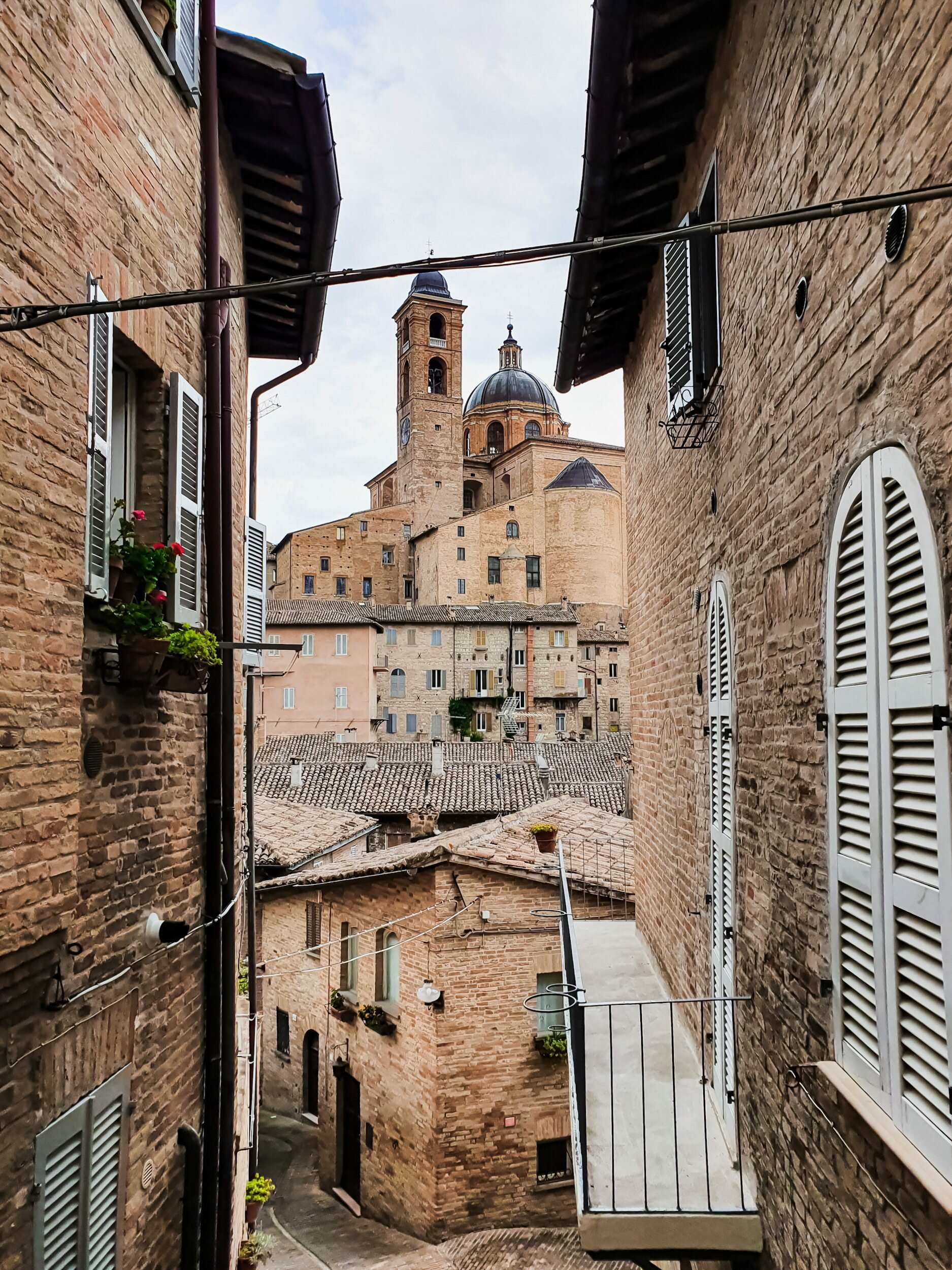 urbino_strade-e-vicoli-1.jpeg urbino_strade-e-vicoli-1.jpeg