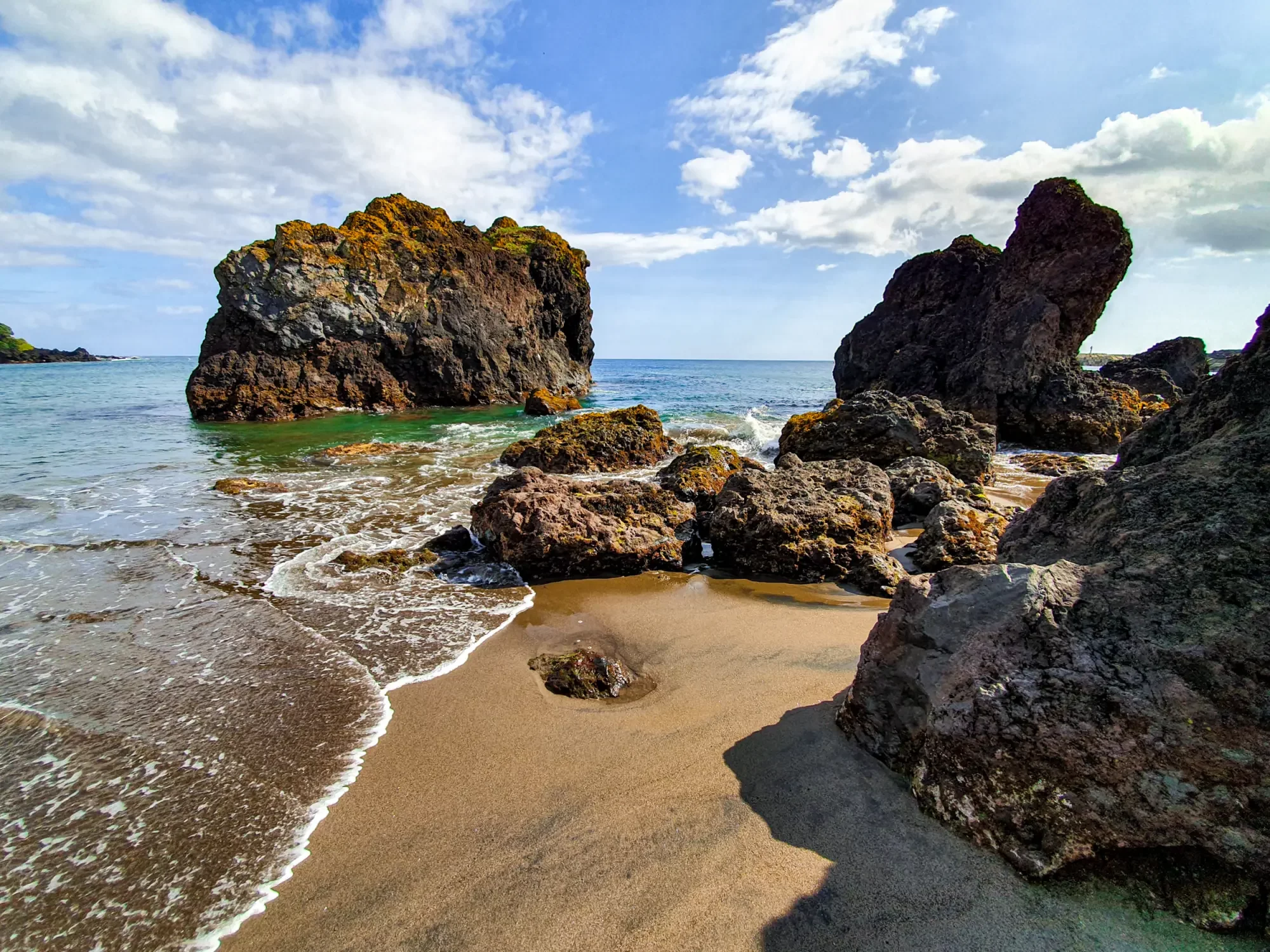 azoren_praia-vinha-aeria.webp