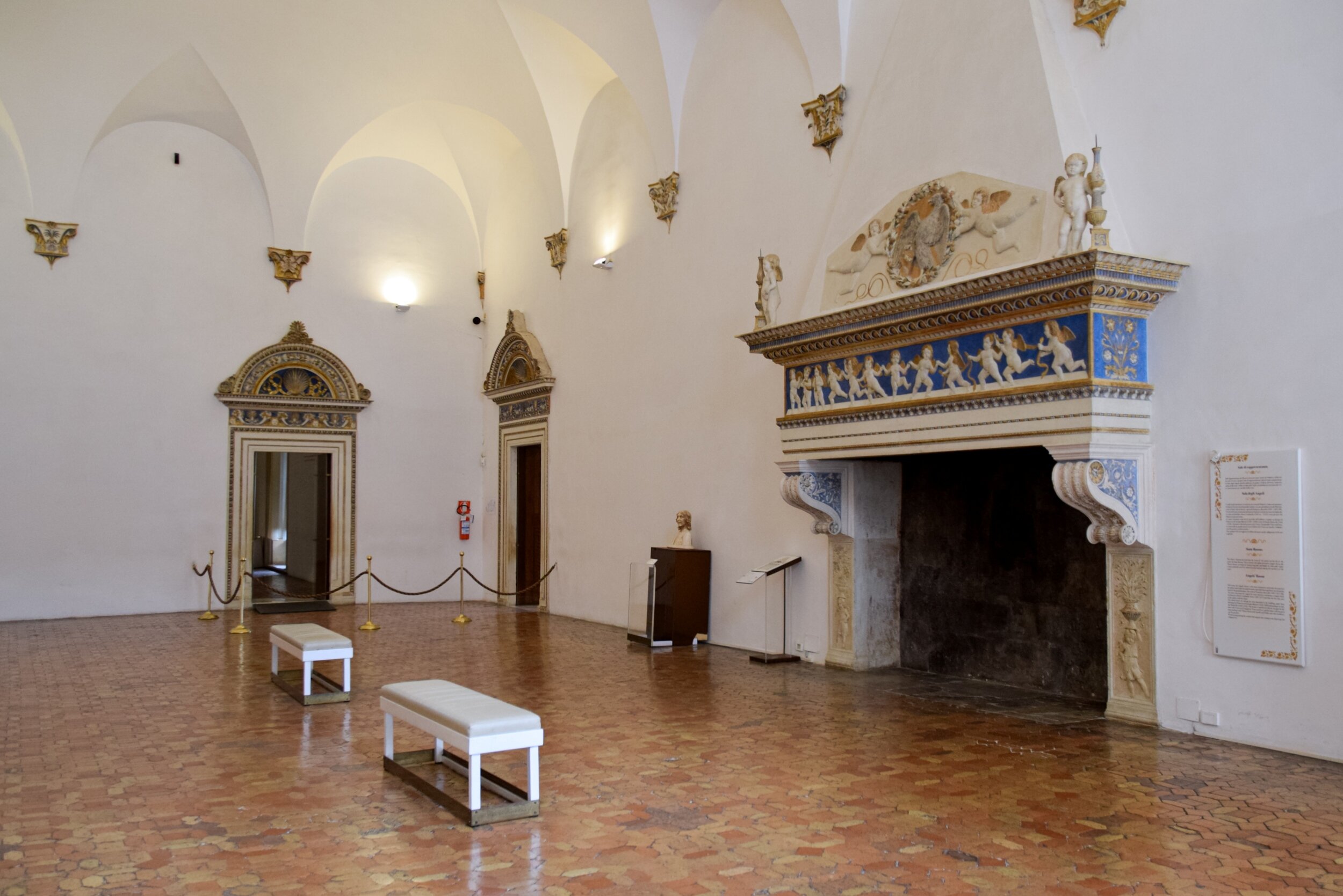 urbino_palazzo-ducale_sala-2.jpeg urbino_palazzo-ducale_sala-2.jpeg