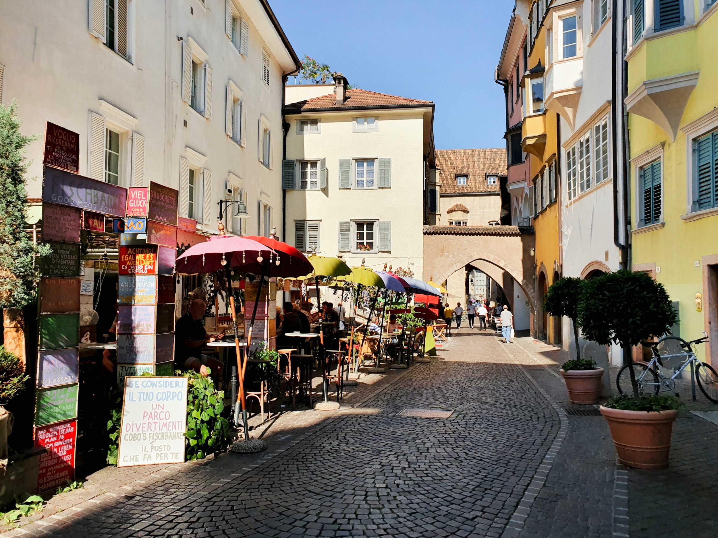 bozen_fischbänke.jpeg bozen_fischbänke.jpeg