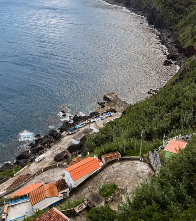 4013-azoren_farol-ponta-do-arnel-2.jpeg
