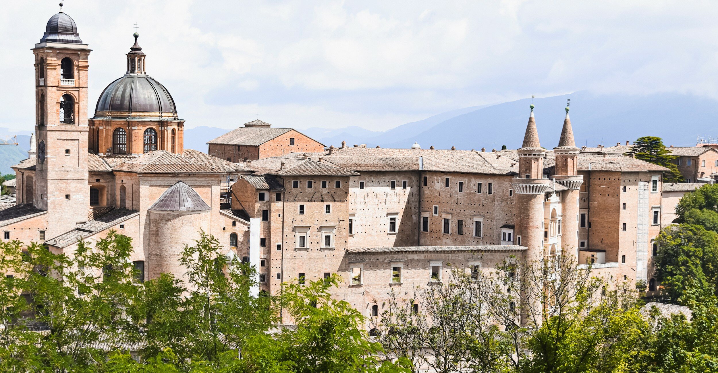 Urbino - Auf den Spuren von Raffaello & Leonardo da Vinci im UNESCO-Weltkulturerbe Urbino - Auf den Spuren von Raffaello & Leonardo da Vinci im UNESCO-Weltkulturerbe
