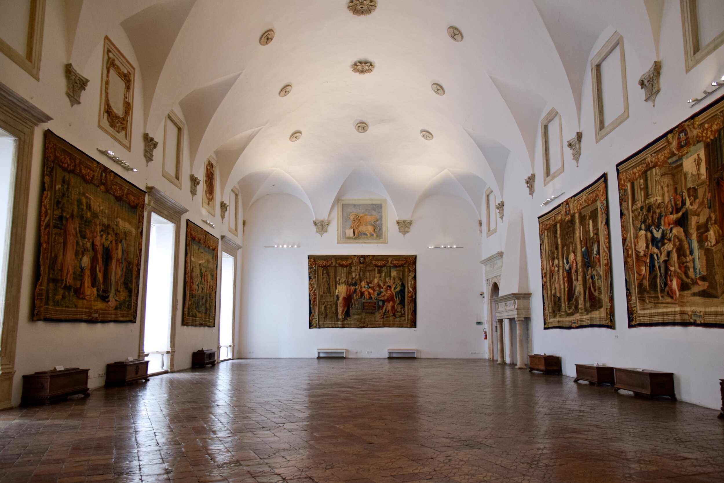 urbino_palazzo-ducale_sala-1.jpeg urbino_palazzo-ducale_sala-1.jpeg