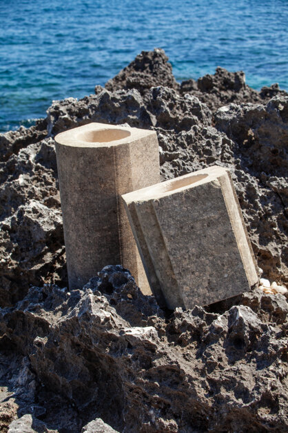 Licheni vasi materiale litico recupero con licheni design by errepiuesse Licheni vasi materiale litico recupero con licheni design by errepiuesse