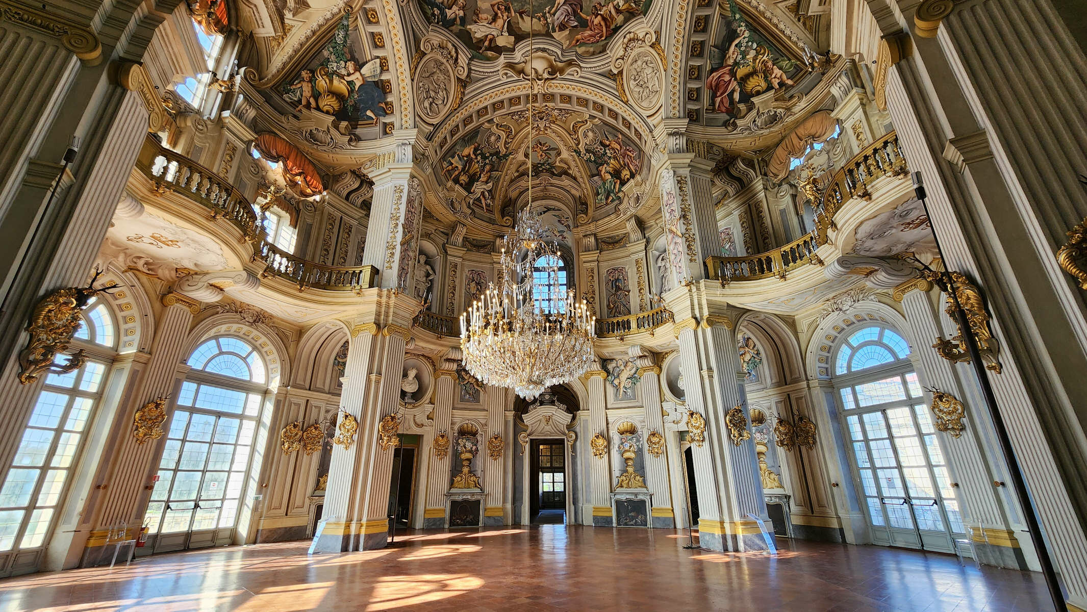 salone-centrale-1.jpeg