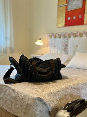 eyJlbiI6IlJvb20gZGV0YWlsIn0=