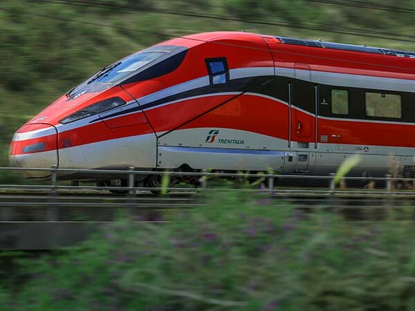 Intercity REGGIO LOCRI SOVERATO CATANZARO LAMEZIA NAPOLI ROMA TERMINI Ecco il programma delle autorit&agrave; all'arrivo dell'intercity alla stazione di SOVERATO!