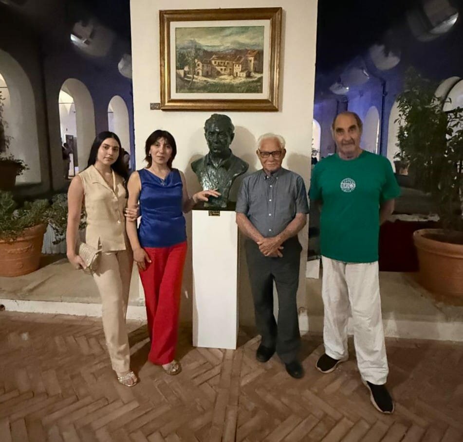 L'autoritratto scultoreo di Luigi Verrino da ammirare nel Chiostro del complesso monumentale San Domenico di Taverna sede del Museo che custodisce le opere del grande Mattia Preti