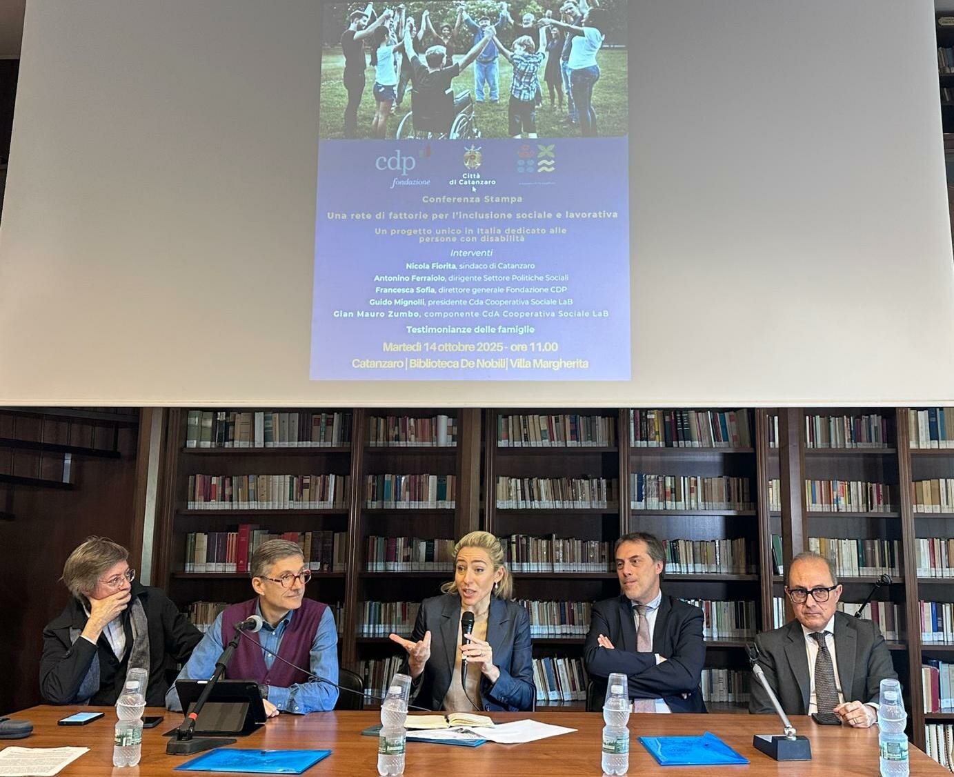 foto-conferenza.jpeg