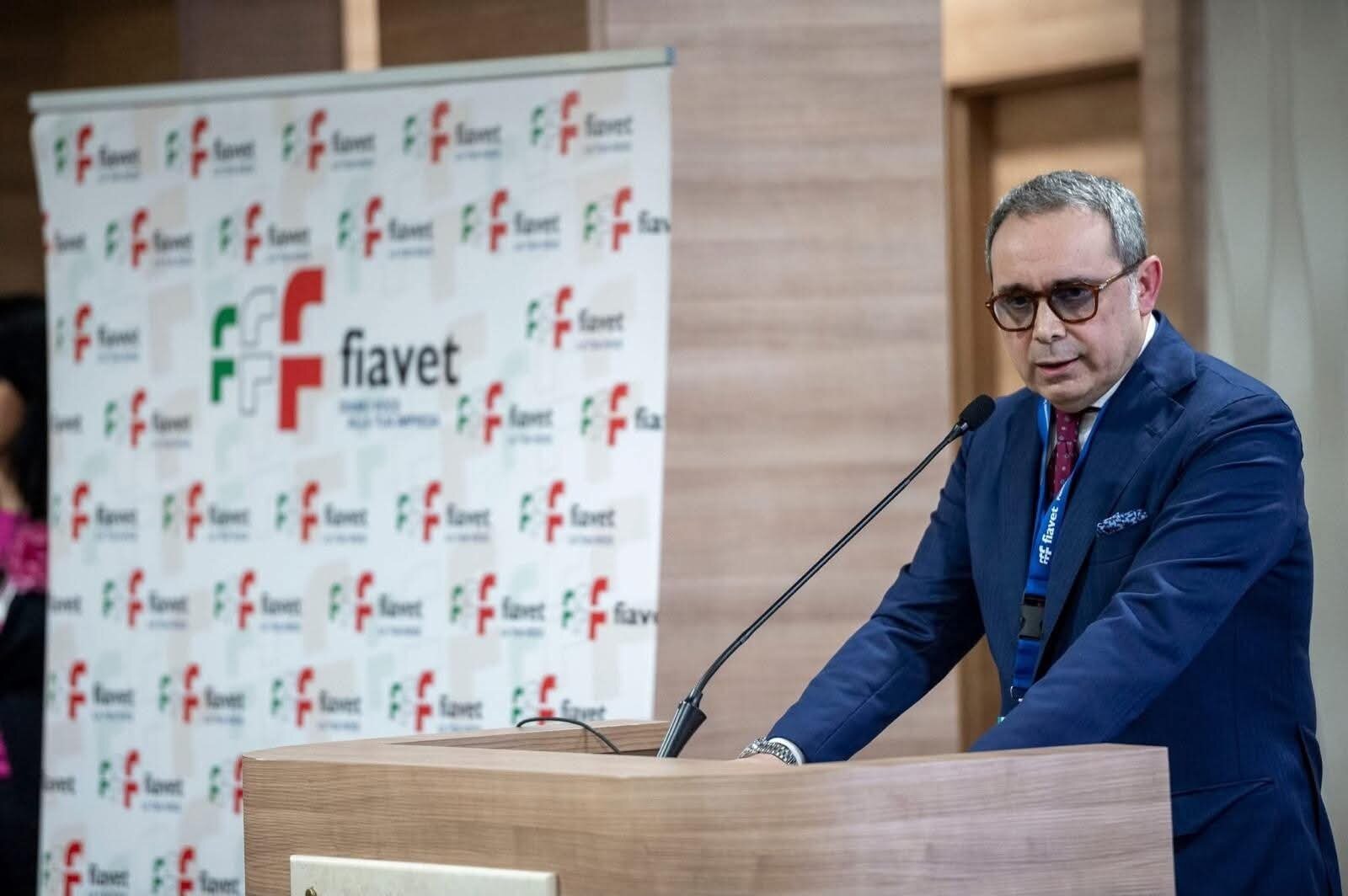Crisi carburante e incertezza voli aerei. Fiavet Calabria Confcommercio scende in campo a tutela dei viaggiatori