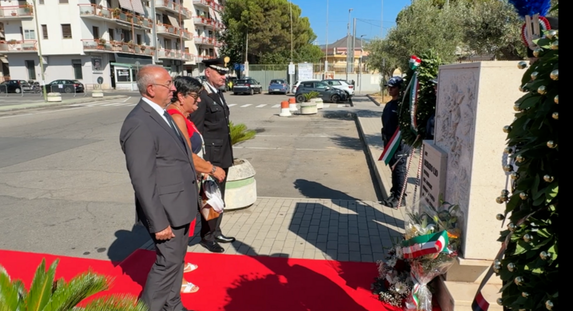 SOVERATO E SATRIANO (CZ): I CARABINIERI COMMEMORANO L’APPUNTATO SCELTO RENATO LIO, INSIGNITO DELLA MEDAGLIA D’ORO AL VALOR CIVILE ALLA MEMORIA. SOVERATO E SATRIANO (CZ): I CARABINIERI COMMEMORANO L’APPUNTATO SCELTO RENATO LIO, INSIGNITO DELLA MEDAGLIA D’ORO AL VALOR CIVILE ALLA MEMORIA.