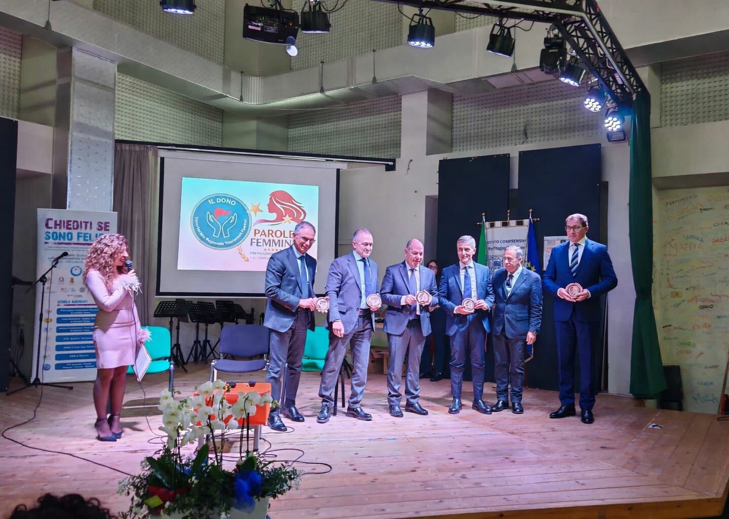 La Polizia di Stato sempre in prima linea nel progetto &ldquo;Chiediti se sono felice&rdquo;: premiate due Funzionarie della Questura di Catanzaro
