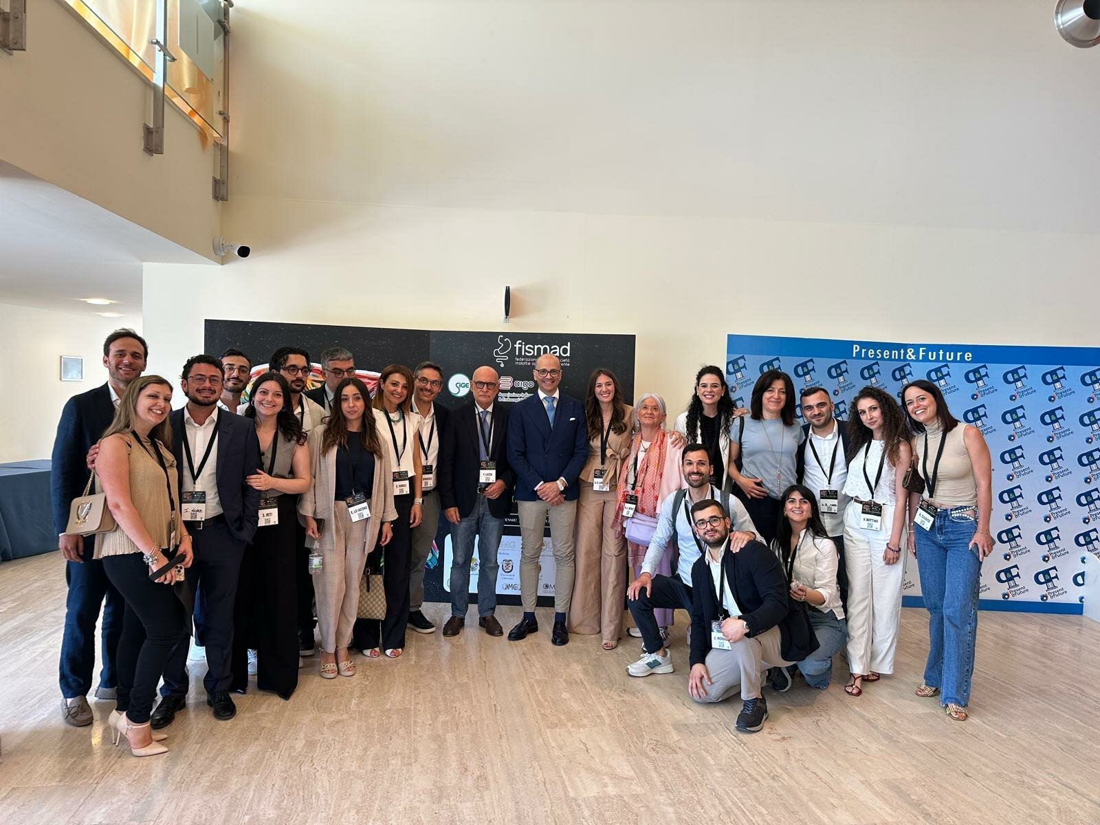 foto-di-gruppo-fine-convegno.jpeg