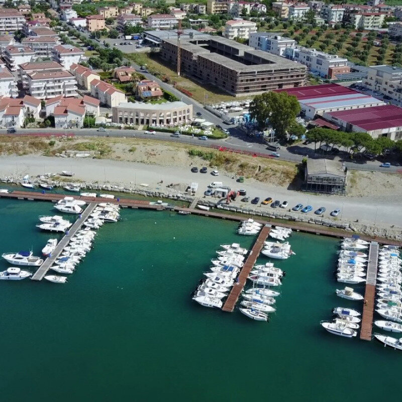 La CARMAR torna a operare nel Porto di Catanzaro: concluso il percorso di verifica e ripristinata la piena operativit&agrave; dei pontili
