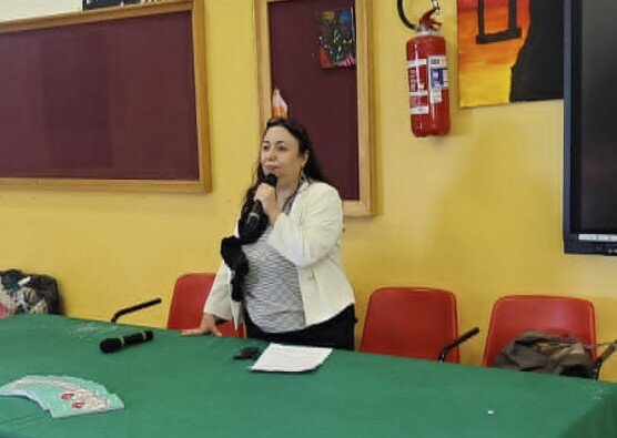 L’avvocato e criminologa Rita Tulelli ospite a Radio Amore Catanzaro: un confronto intenso su temi sociali e umani