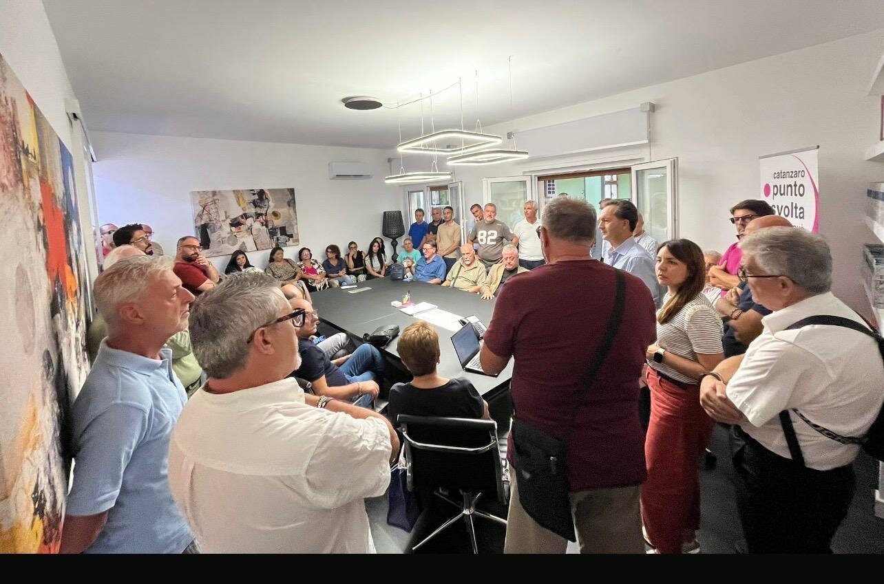 "Focus sul mare e prospettive di sviluppo per il quartiere marinaro". L'iniziativa del Movimento &ldquo;Catanzaro Punto di Svolta&rdquo; per il 7 ottobre all'Hotel Perla del Porto