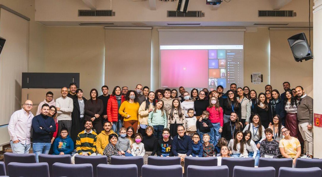 &ldquo;Storie di stra-ordinaria normalit&agrave;&rdquo;, l&rsquo;arte dei giovani pazienti del reparto di Ematoncologia Pediatrica dell&rsquo;Azienda Ospedaliero-Universitaria &ldquo;Renato Dulbecco&rdquo; diventa racconto e cura. Sabato 10 gennaio alle ore 10.30 l&rsquo;inaugurazione a Catanzaro