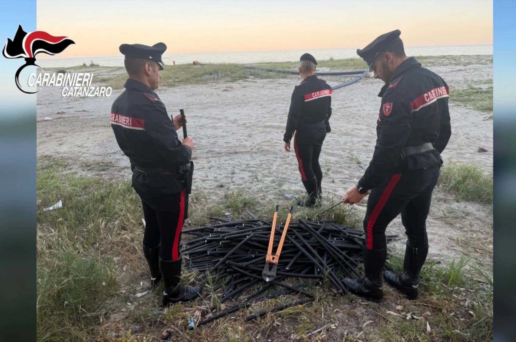 Sorpresi dai Carabinieri a tagliare cavi elettrici a Roccelletta di Borgia