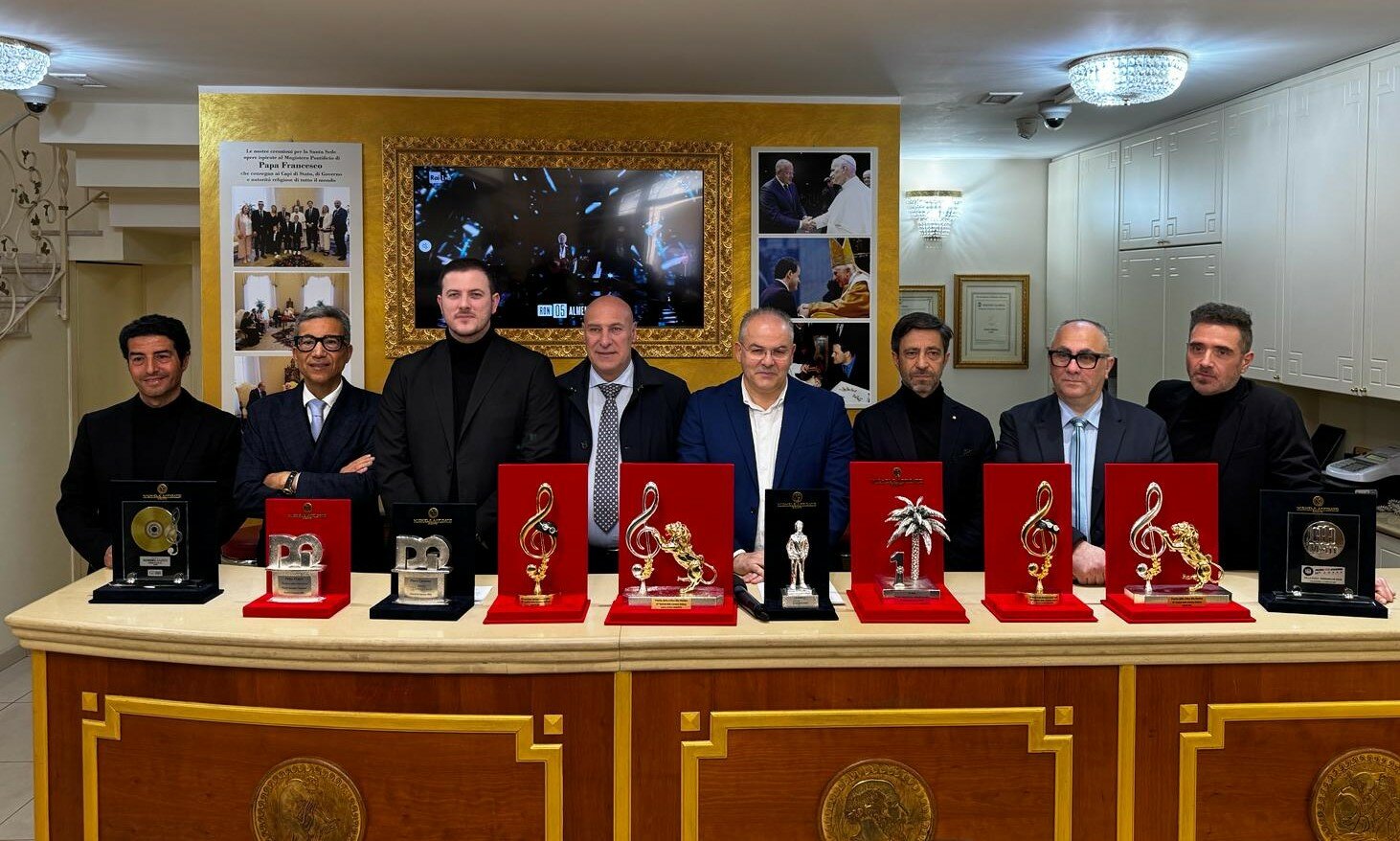 Sanremo: Michele e Antonio Affidato presentano i Premi realizzati per il Festival