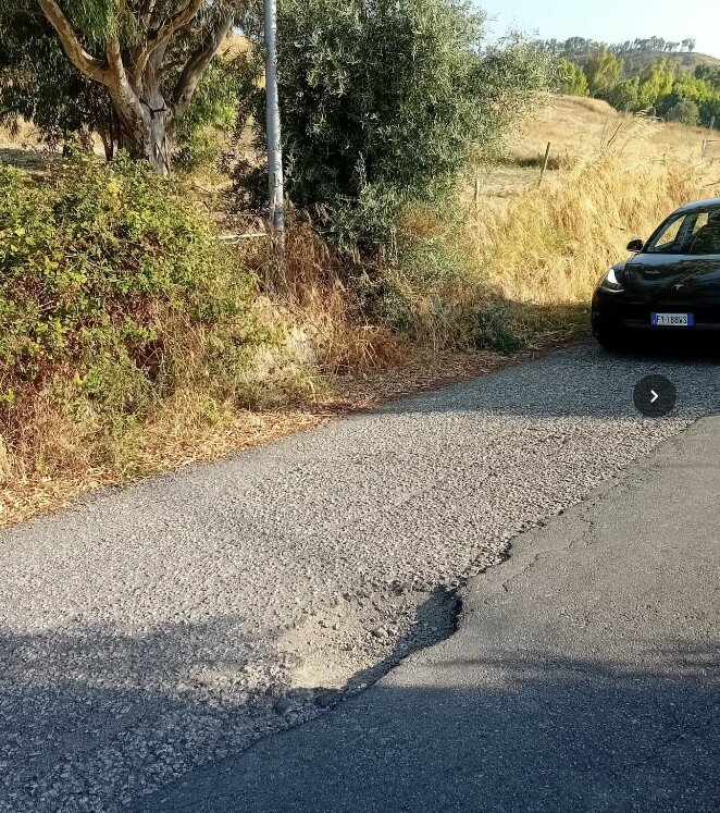 Contrada Guglia: i residenti chiedono interventi concreti per la sicurezza della viabilit&agrave;