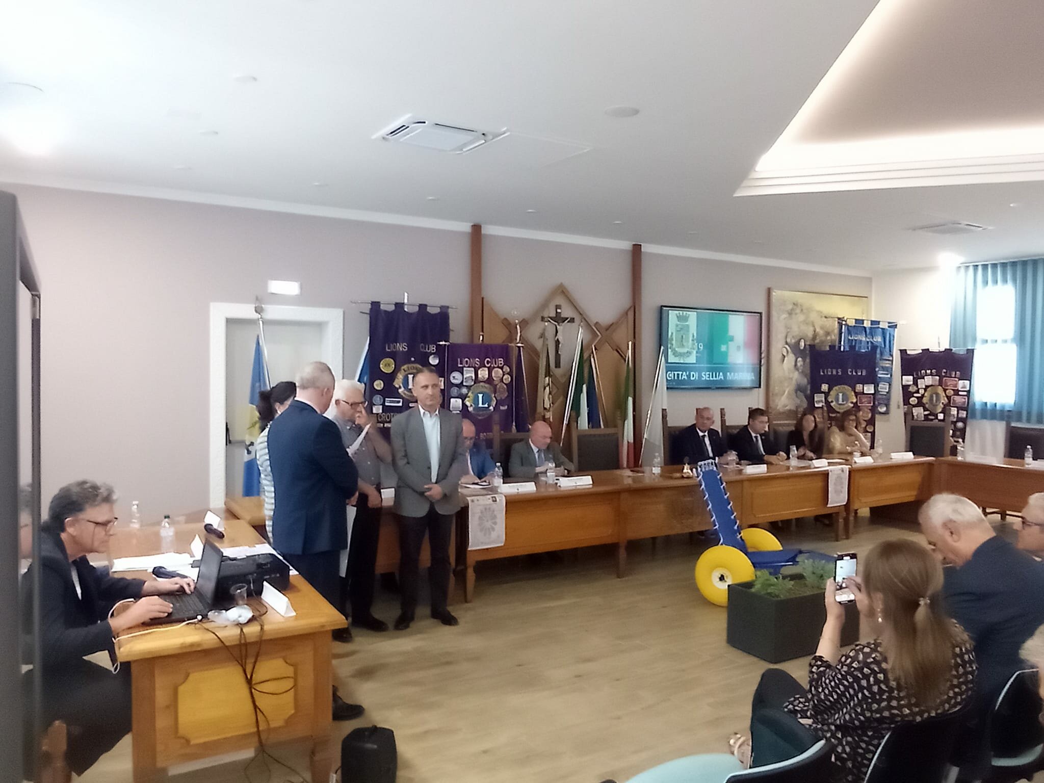 The Lions Club International District 108YA has awarded the "Gaetano Tre Re" Award for Excellence in Business and Professions to Luigi Verrino, with The Lions Club International District 108YA has awarded the "Gaetano Tre Re" Award for Excellence in Business and Professions to Luigi Verrino, with