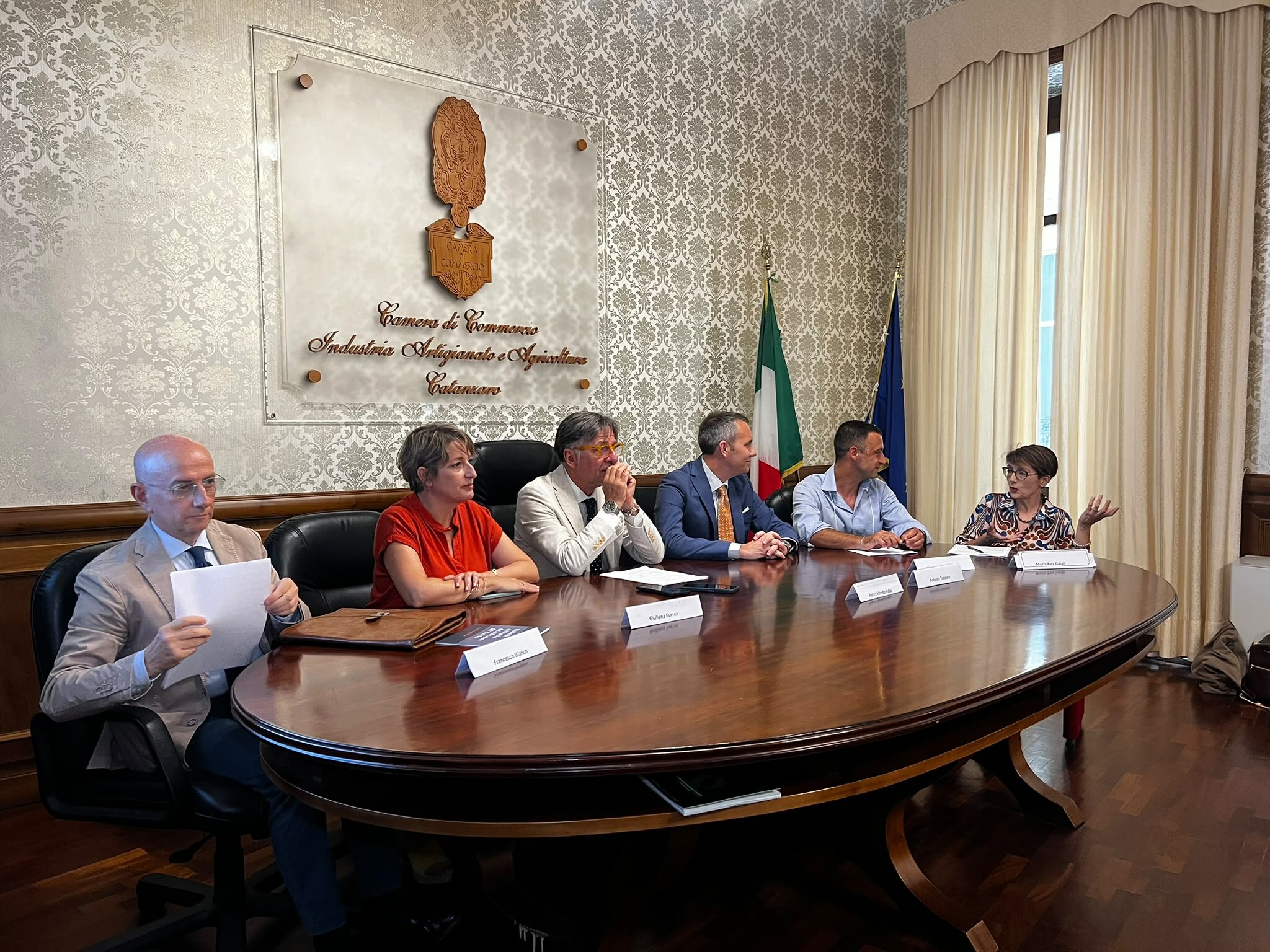 La Pitta Catanzarese guarda al futuro: istituzioni, imprese e associazioni unite nel segno della De.Co.