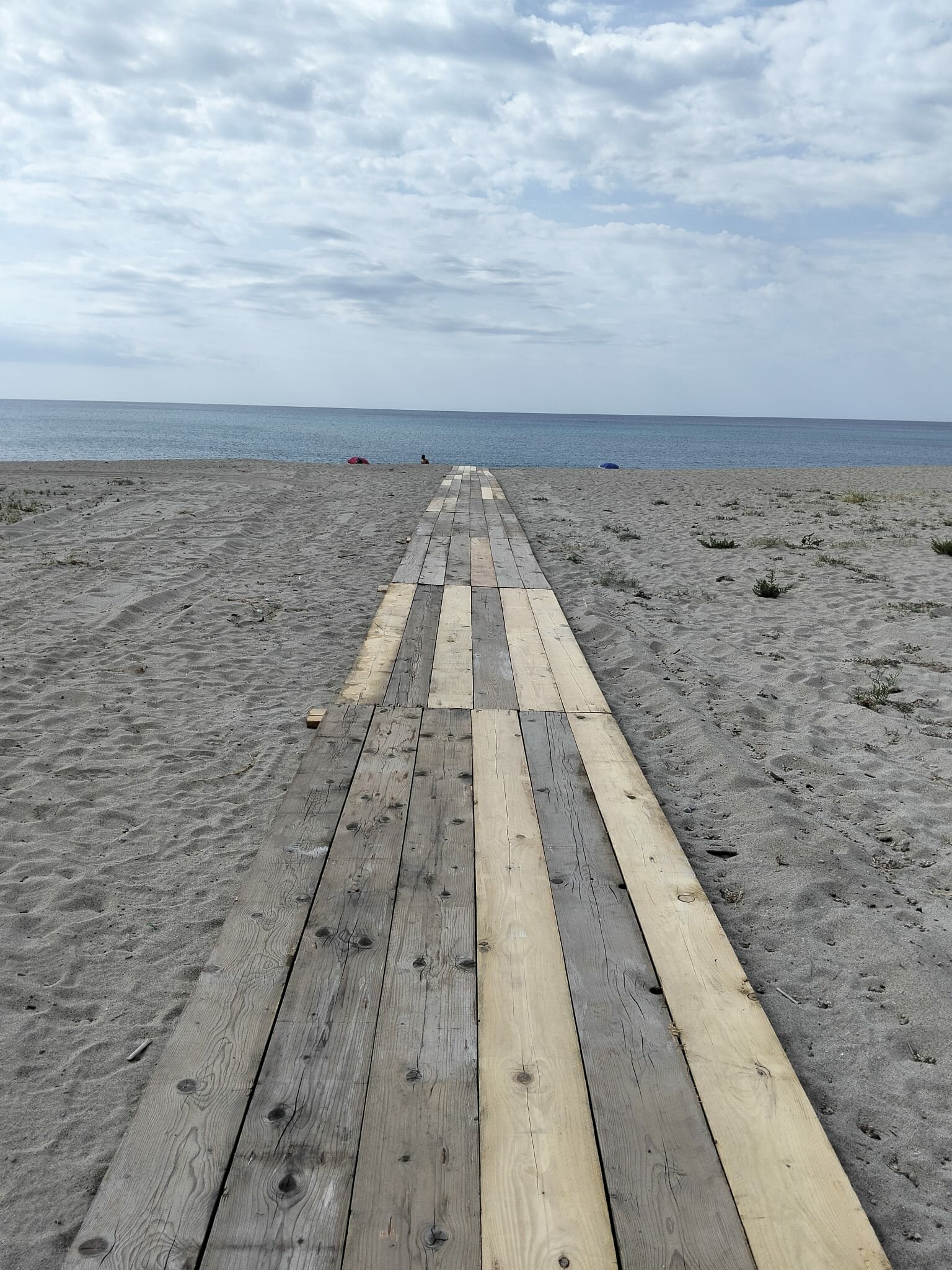 Iemma: &ldquo;Prosegue l&rsquo;impegno del Comune a fianco degli operatori balneari per garantire accessibilit&agrave;, servizi e sicurezza sulle spiagge&rdquo;