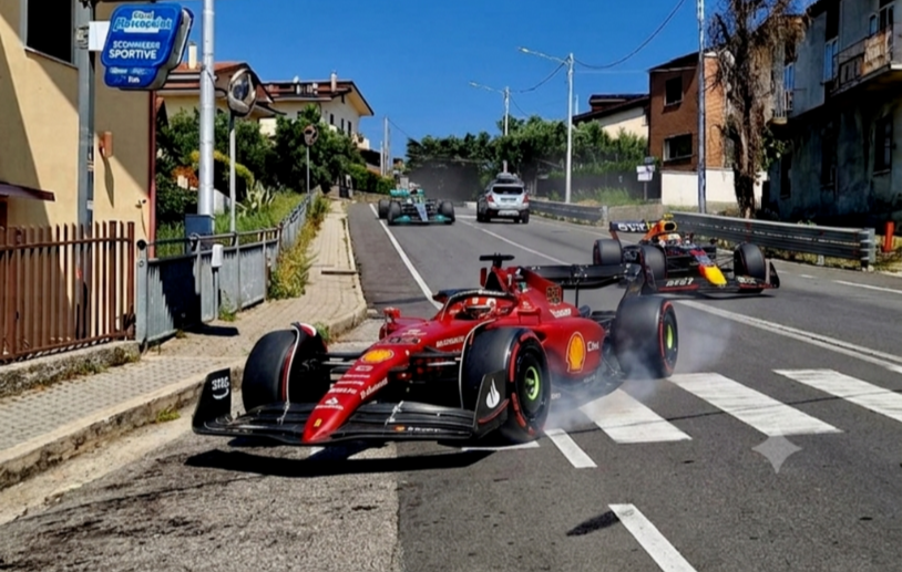 In via Ferdinandea, a Siano, le prove per un nuovo circuito automobilistico di Formula 1! In via Ferdinandea, a Siano, le prove per un nuovo circuito automobilistico di Formula 1!