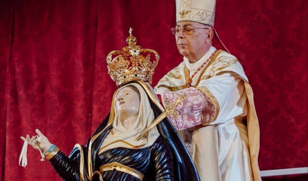 Michele Affidato realizza la corona nel centenario dell&rsquo;incoronazione della Madonna di Cimin&agrave;