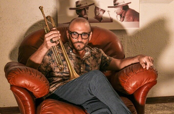 Questa sera, alla pineta di Giovino, il jazz di Andrea Sabatino: prosegue il programma di "EstArte". Intanto, c&rsquo;&egrave; gi&agrave; attesa per l'8 agosto a Bellavista con la voce di Sonia Addario e il Paolo Di Sabatino Quartet