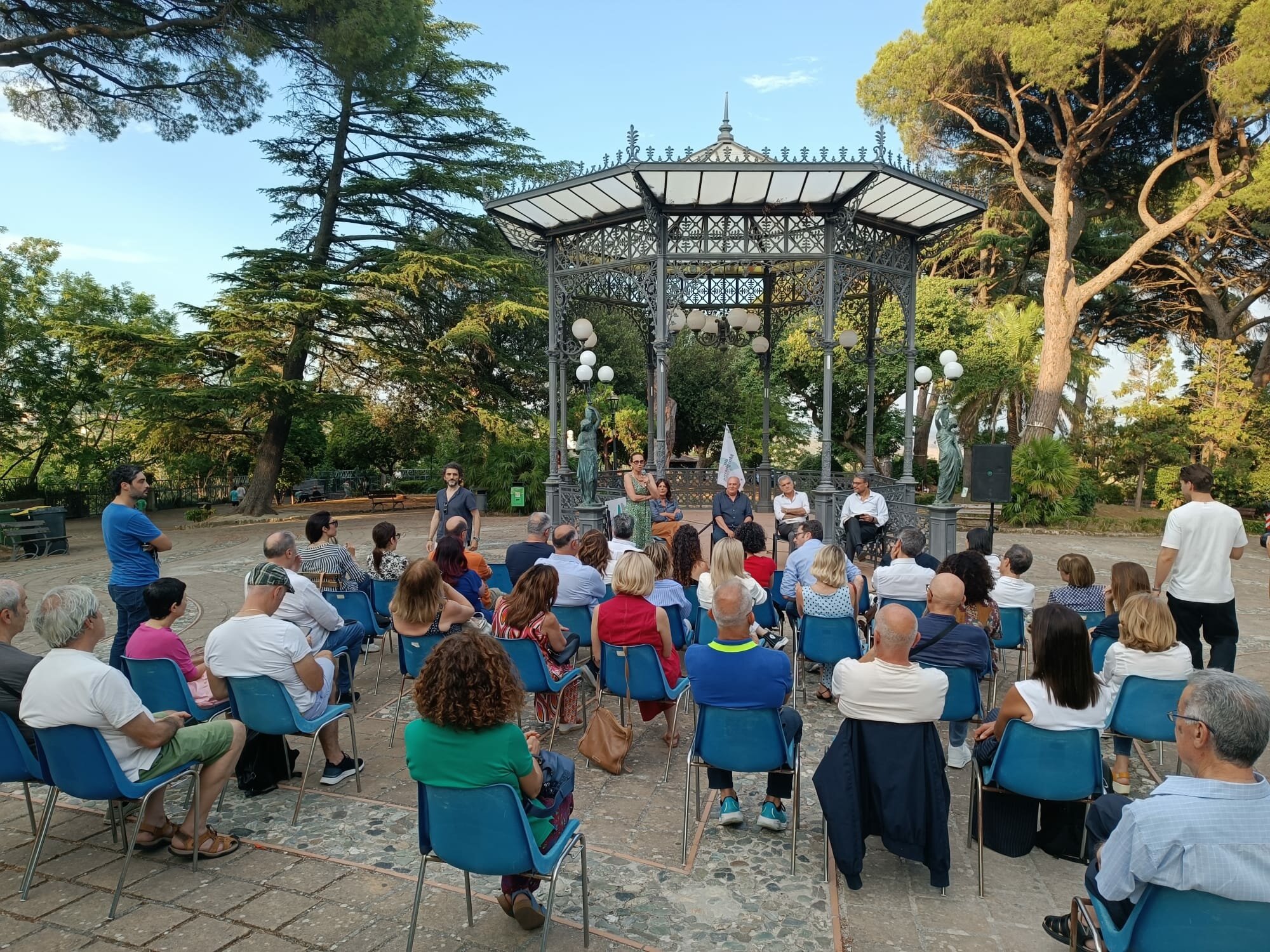 EVENTI - Inaugurata la rassegna daMargherita tra libri e cinema sotto le stelle nell'ambito di EstArte: il programma di oggi e domani