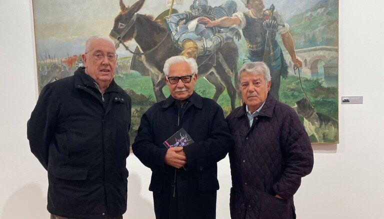 Visitatori di diverse provenienze ammirano le opere incomparabili esposte al Museo d'arte contemporanea di Catanzaro a cura del maestro Luigi Verrino