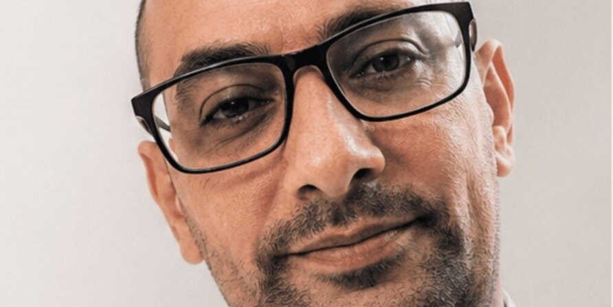Il cuore gli ha cambiato la strada, non il destino: Antonio Caruso firma con Falco Editore e costruisce il suo nuovo futuro Il cuore gli ha cambiato la strada, non il destino: Antonio Caruso firma con Falco Editore e costruisce il suo nuovo futuro