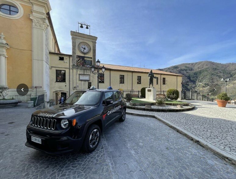 I Carabinieri sanzionano e sospendono temporaneamente la licenza di un bar di Taverna, per carenze igieniche